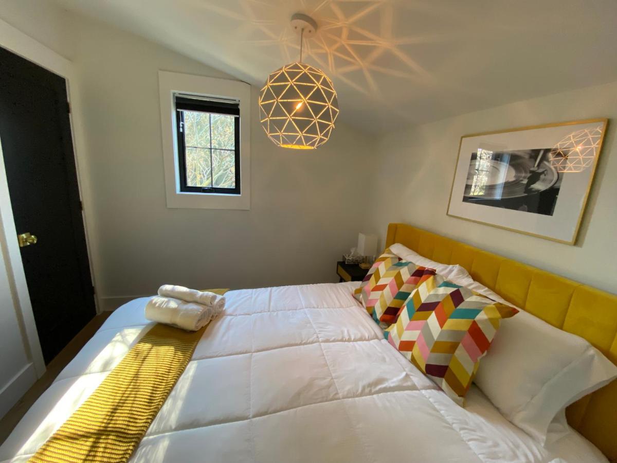 Stylish Downtown Kingsville Getaway With Putting Green, Firepit & Games 외부 사진