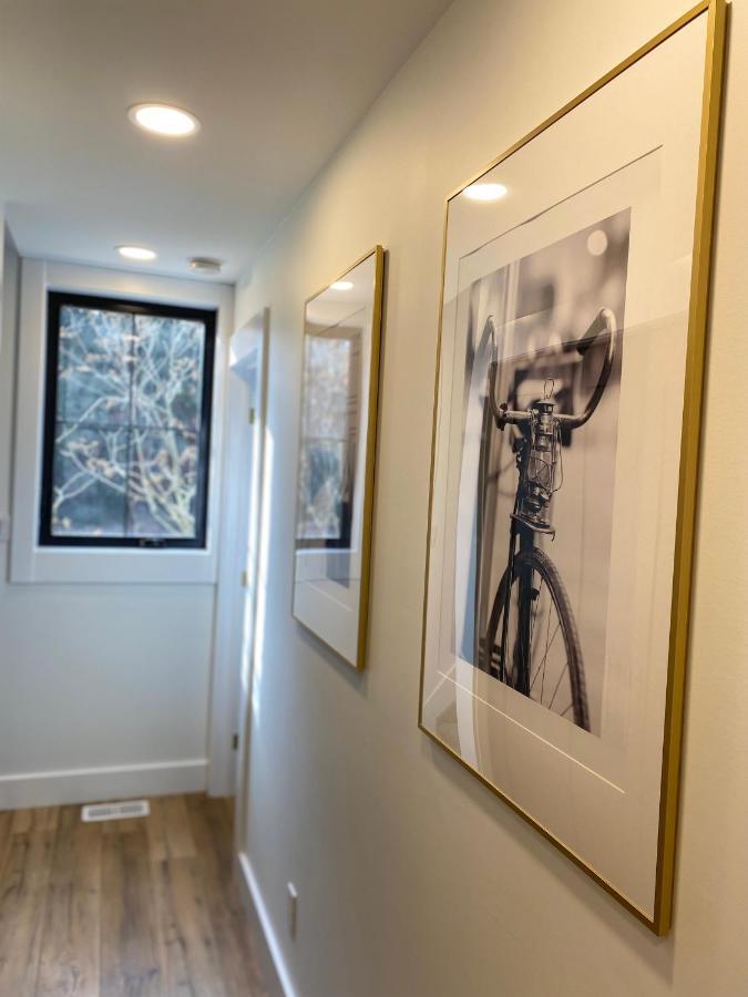 Stylish Downtown Kingsville Getaway With Putting Green, Firepit & Games 외부 사진