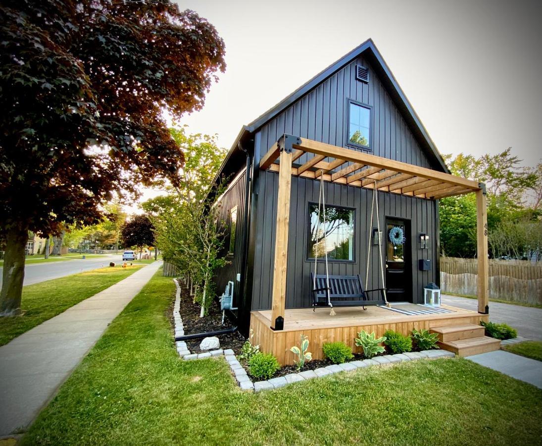 Stylish Downtown Kingsville Getaway With Putting Green, Firepit & Games 외부 사진