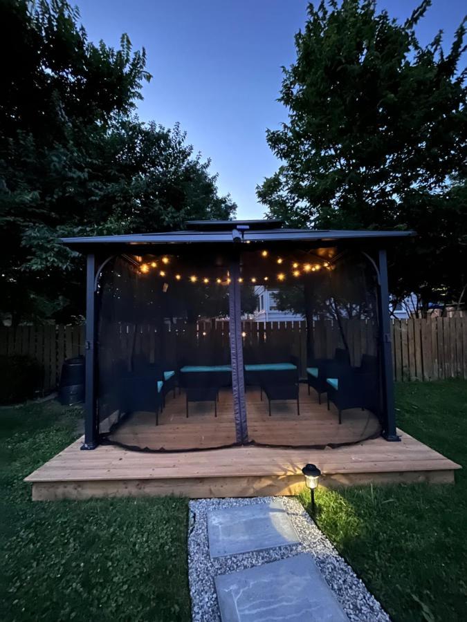 Stylish Downtown Kingsville Getaway With Putting Green, Firepit & Games 외부 사진