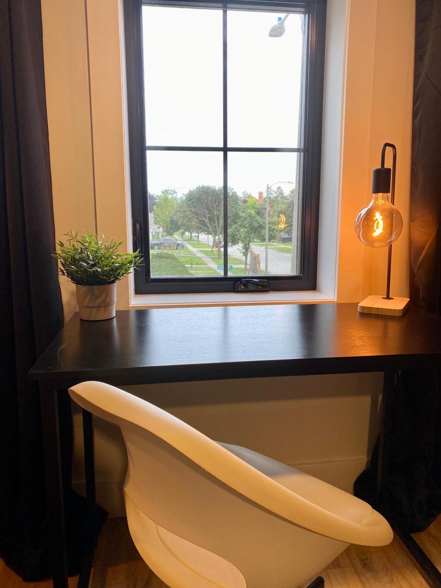 Stylish Downtown Kingsville Getaway With Putting Green, Firepit & Games 외부 사진